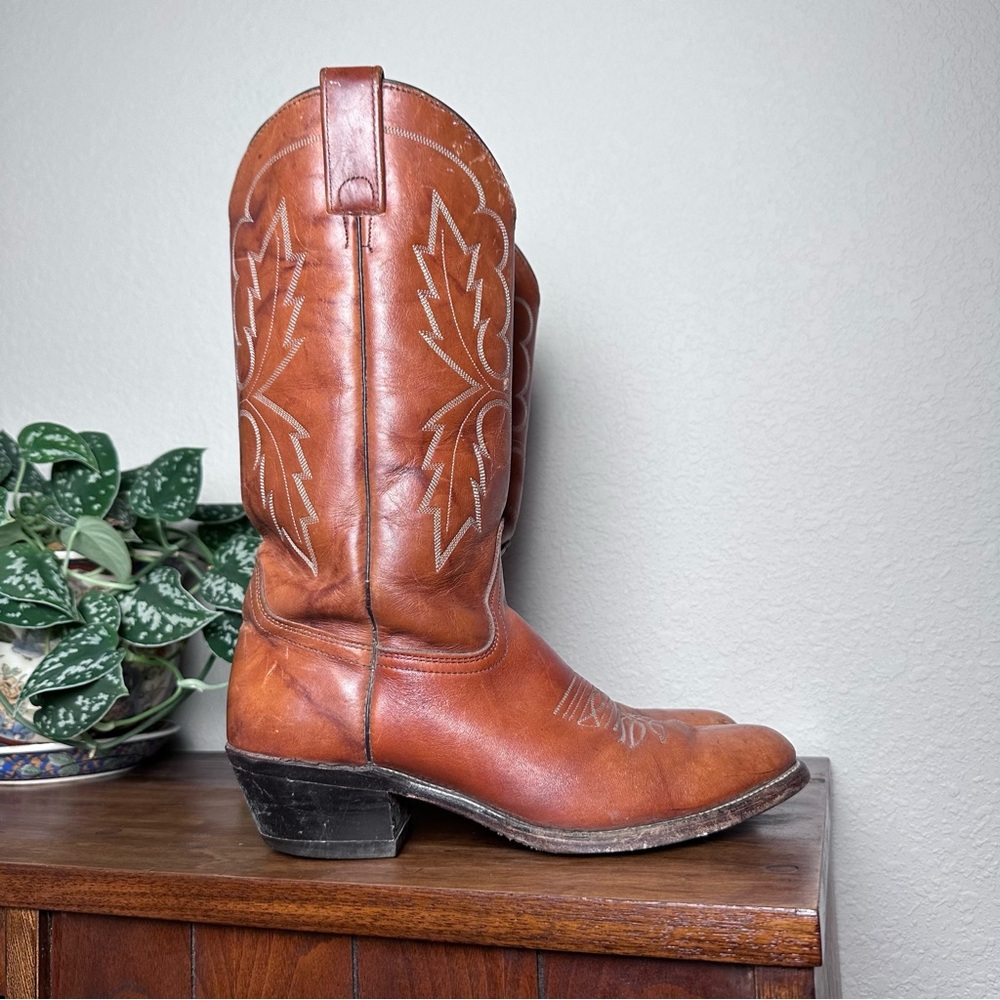 Vintage 70s orange leather embroidered western style boots, women’s size 9.5